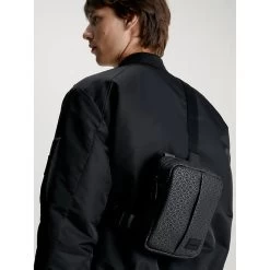 Calvin Klein Rubberized Conv Repo Black Uv Mono 11 Calvin Klein Rubberized Conv Repo Black Uv Mono -Mode Bagagewinkel image 4564