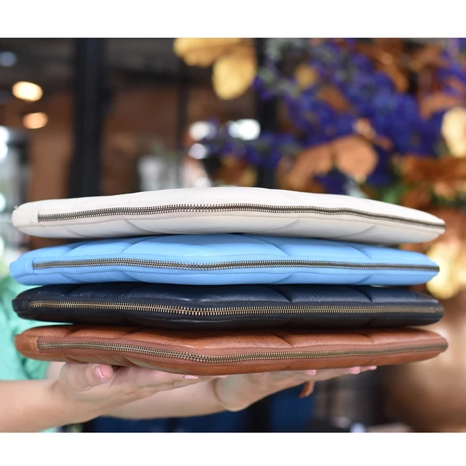 DIMAGINI Ava Padded Laptop Sleeve 15-16" Off White 5 DIMAGINI Ava Padded Laptop Sleeve 15-16" Off White - Afbeelding 3